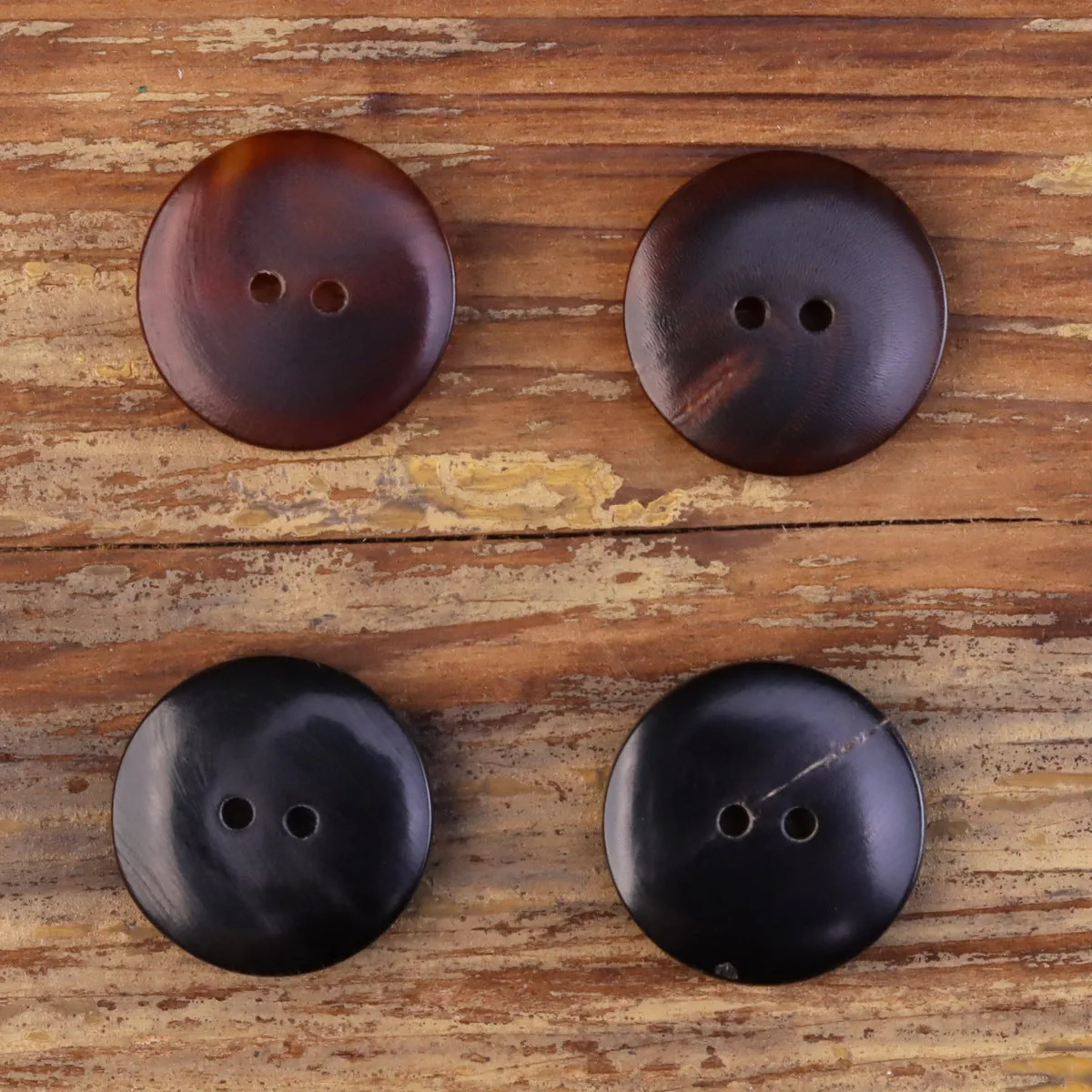 11.5-25mm Burnished Black Coffee Fish-Eye Horn Buttons 30 Pack