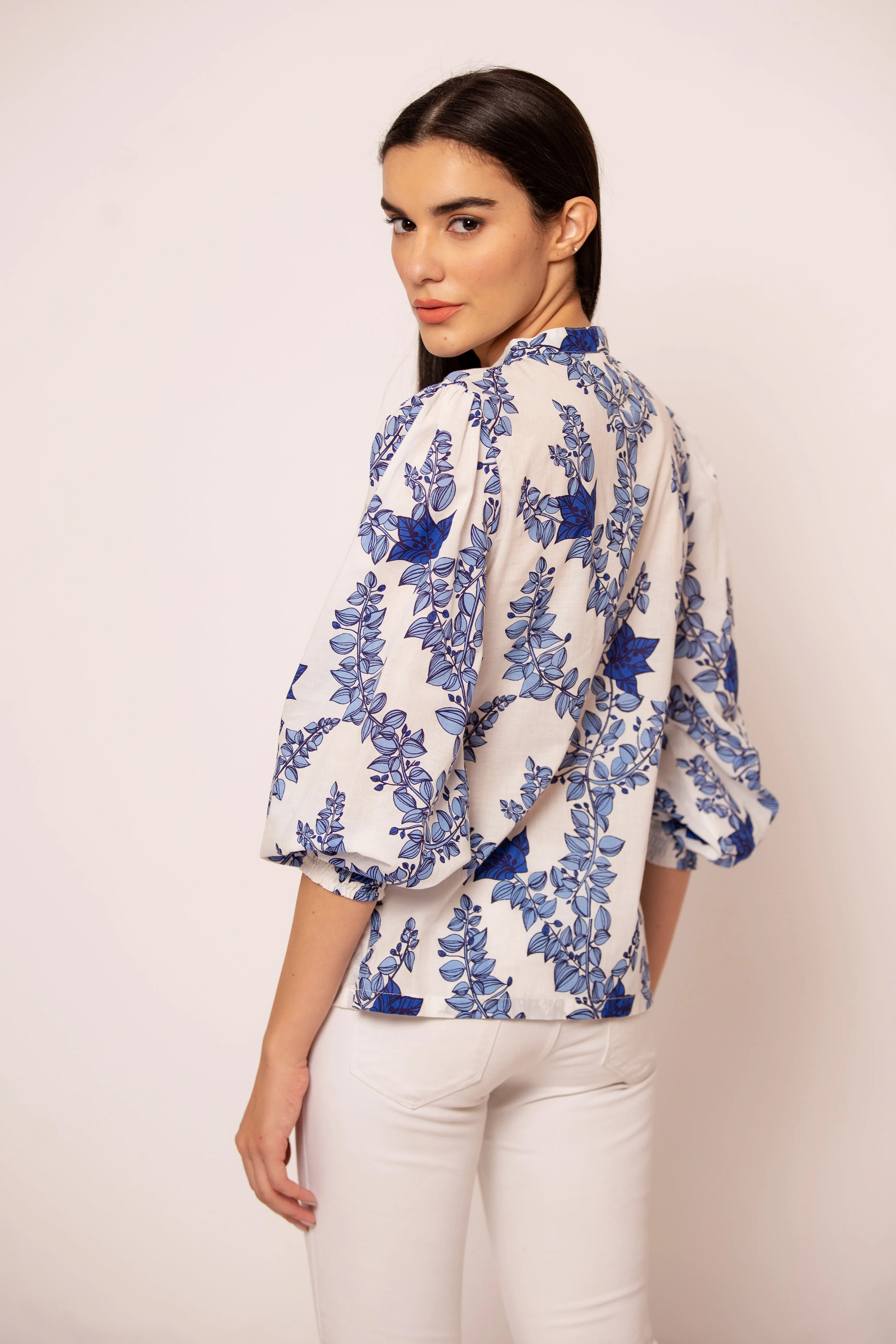 1842 Chiara Top