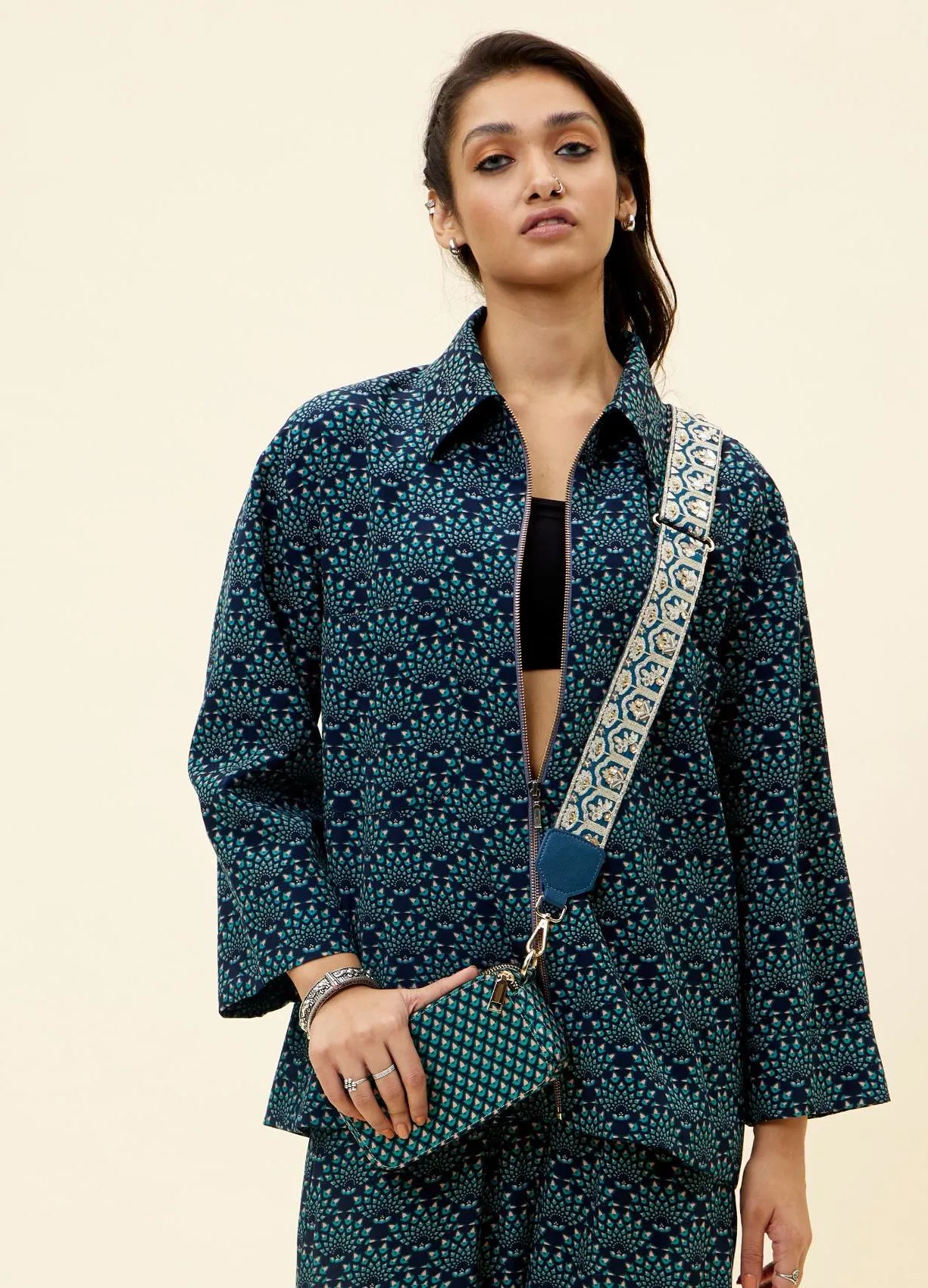 Blue Print Oversized Shaket With Pants