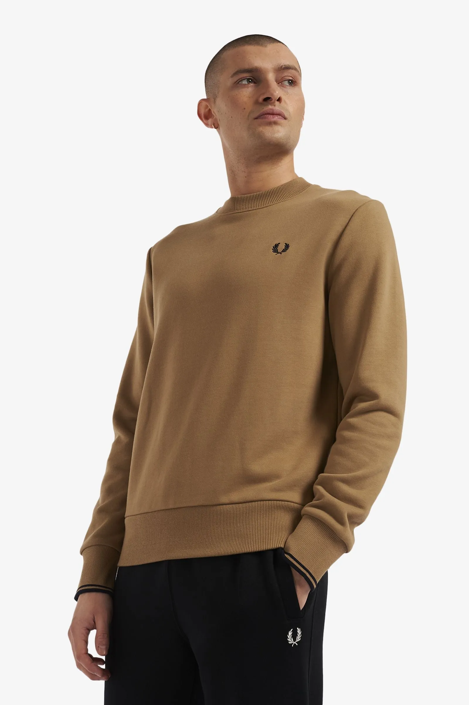 Fred Perry M7535 Crewneck Sweatshirt 363 Warm Stone
