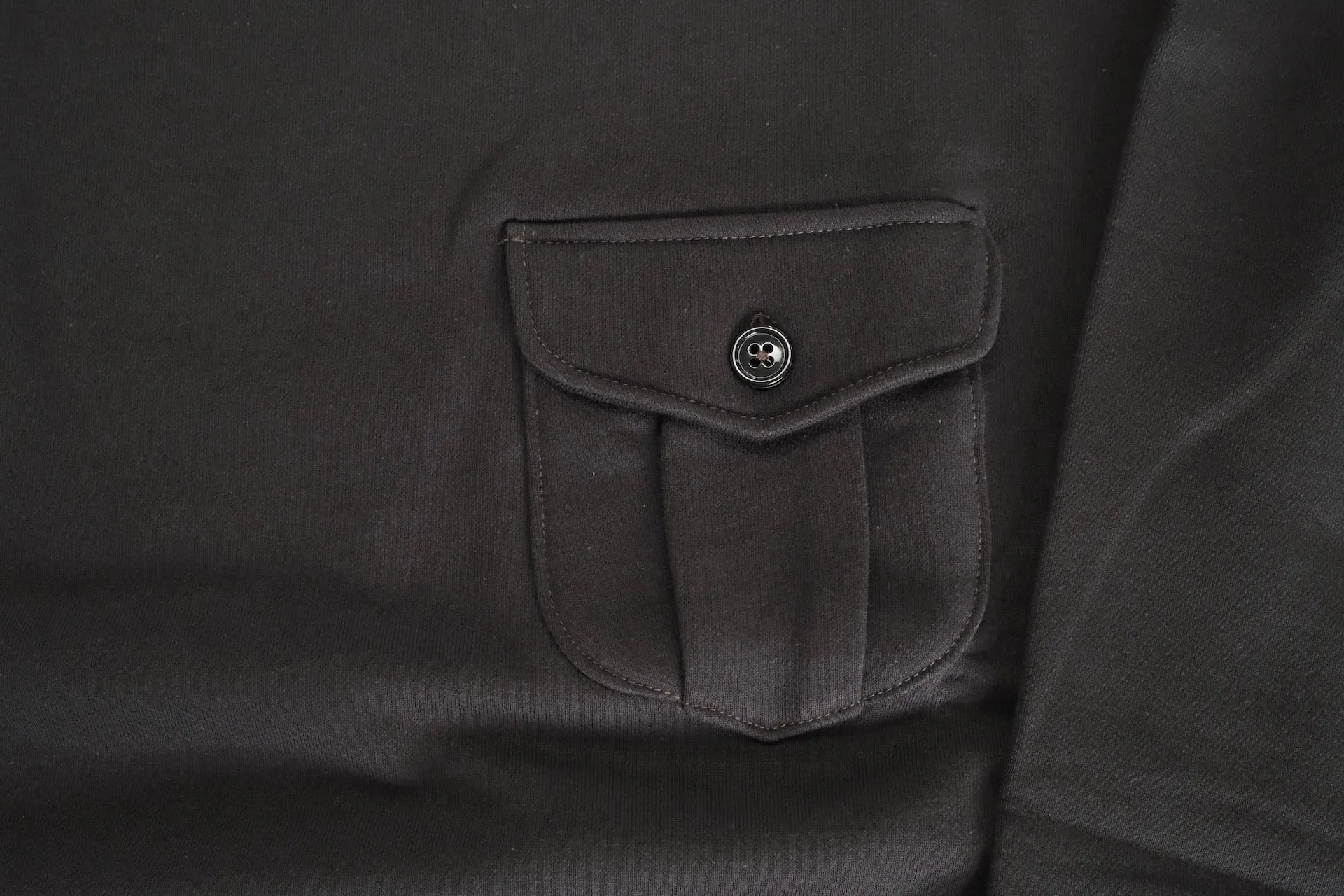 Freewheelers 11oz Set-In Sleeve Loopwheeled "Pocket Sweatshirt" (Soot Black X Charcoal Black)