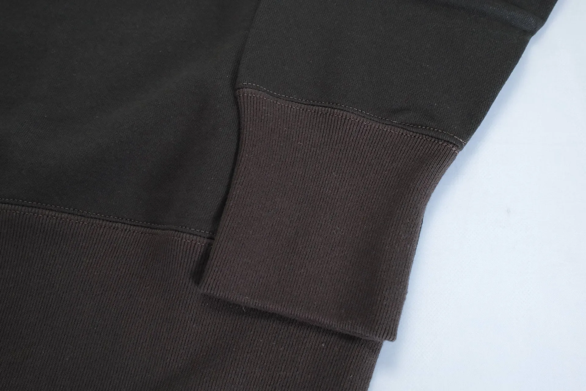 Freewheelers 11oz Set-In Sleeve Loopwheeled "Pocket Sweatshirt" (Soot Black X Charcoal Black)