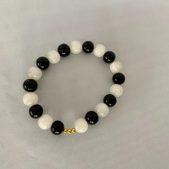 Gavriel Oversized Resin Beaded Bracelet in Black and White