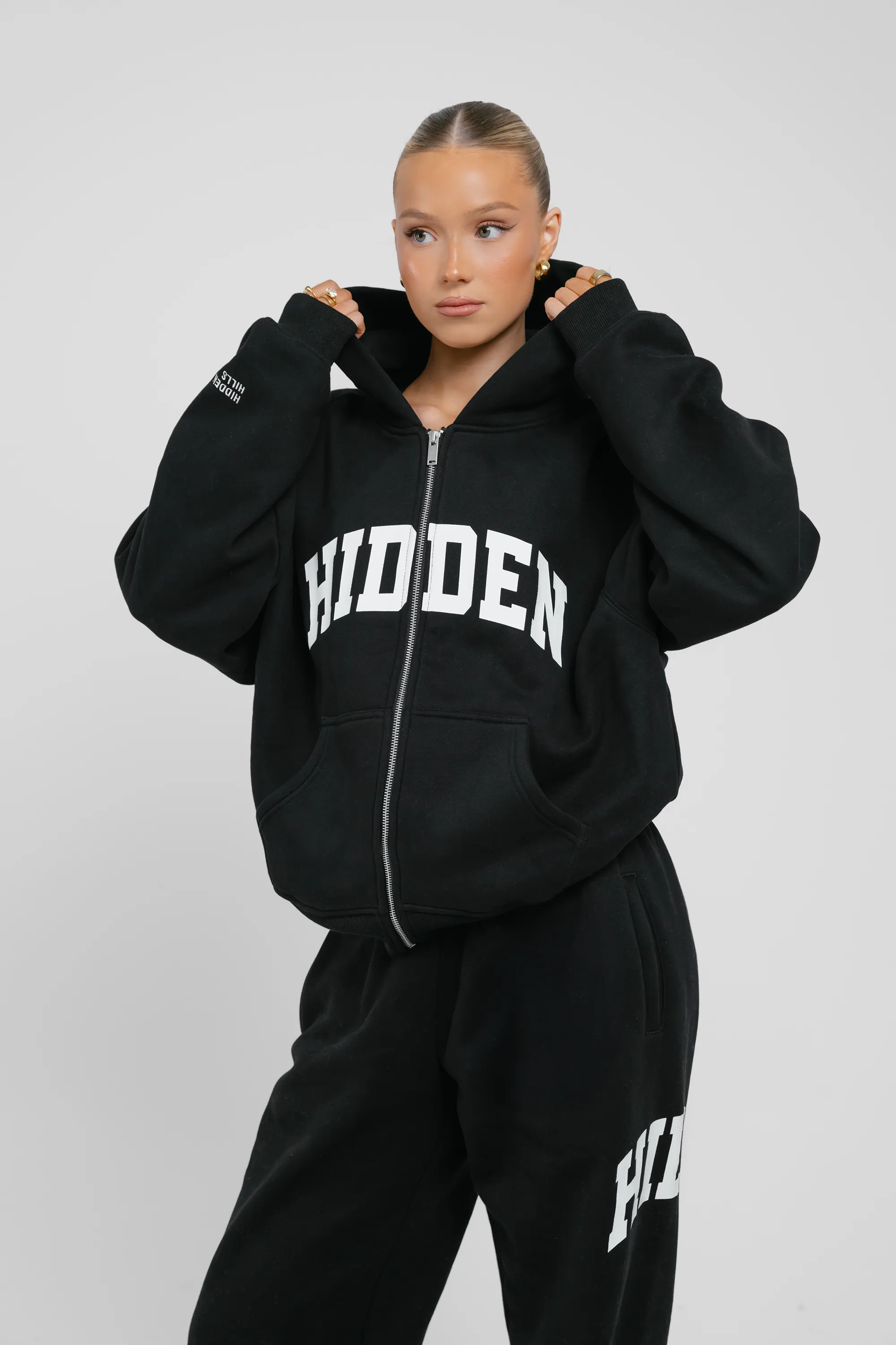 HIDDEN ZIP HOODIE BLACK