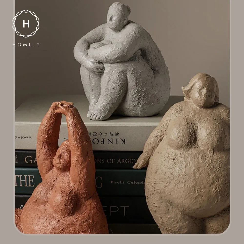 Homlly Oversized Woman Sculpture Figurine Statue