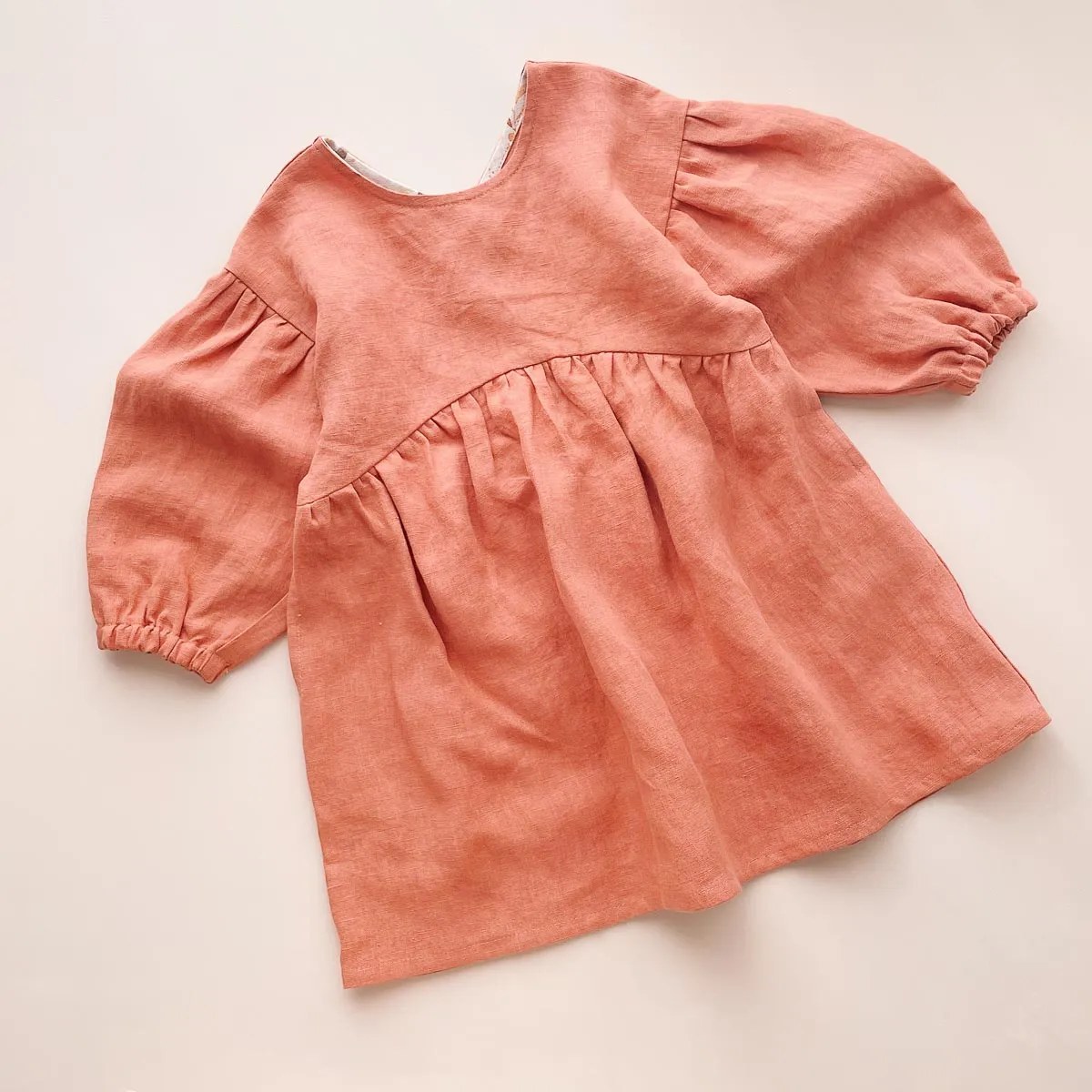 Lucia Reversible Linen Dress | Peach