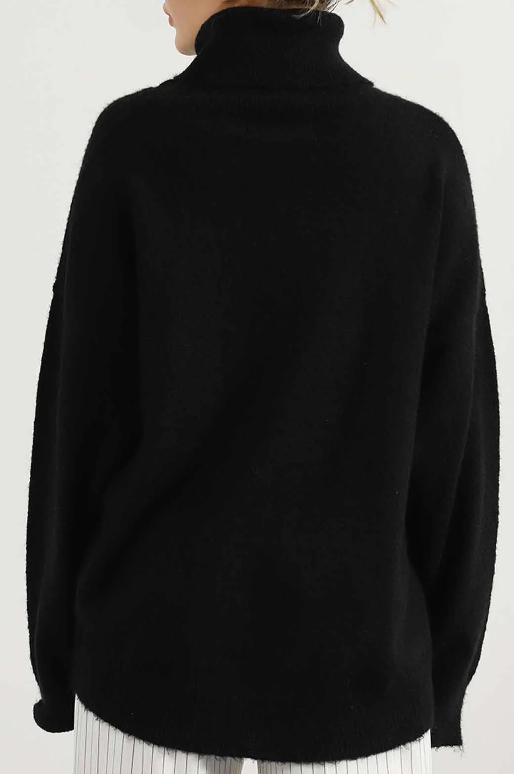 MANHATTAN HIGH NECK SWEATER