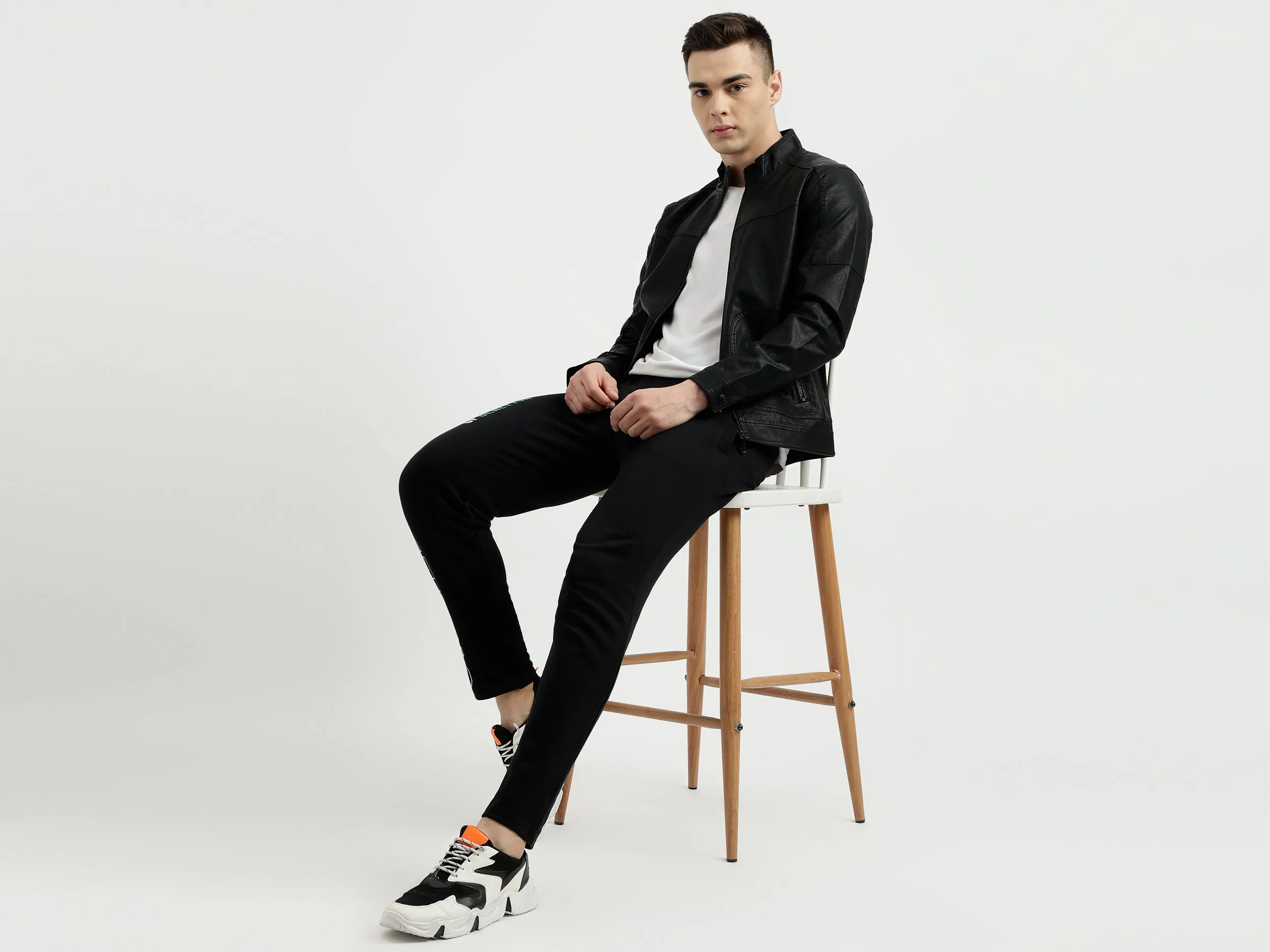 Men's Regular Fit Band Collar Textured Jacket