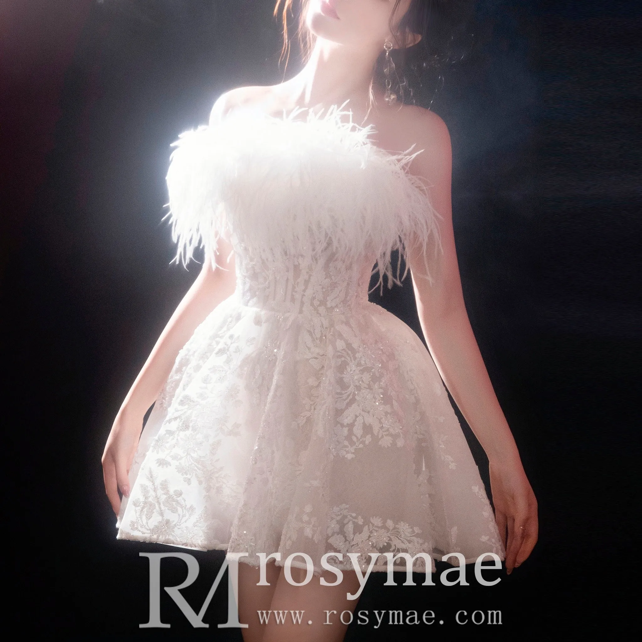 Sexy Leg Length Short Wedding Dress with Ostrich Feather
