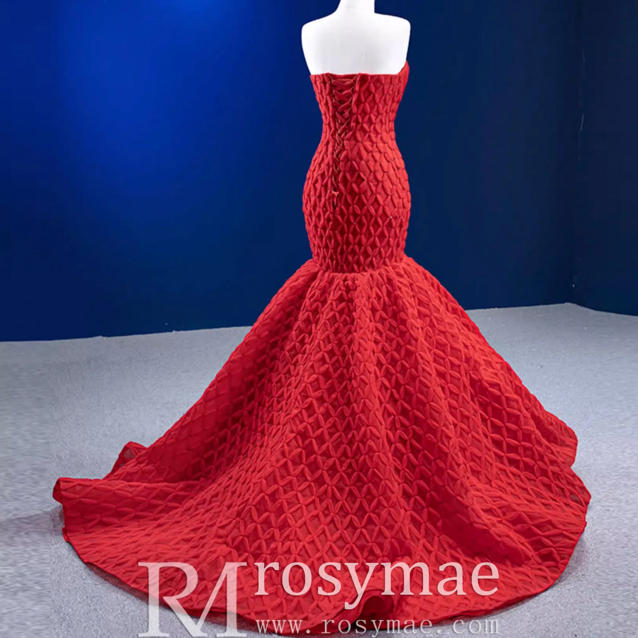 Sweetheart Trumpet Luxury Wedding Dress with Feather