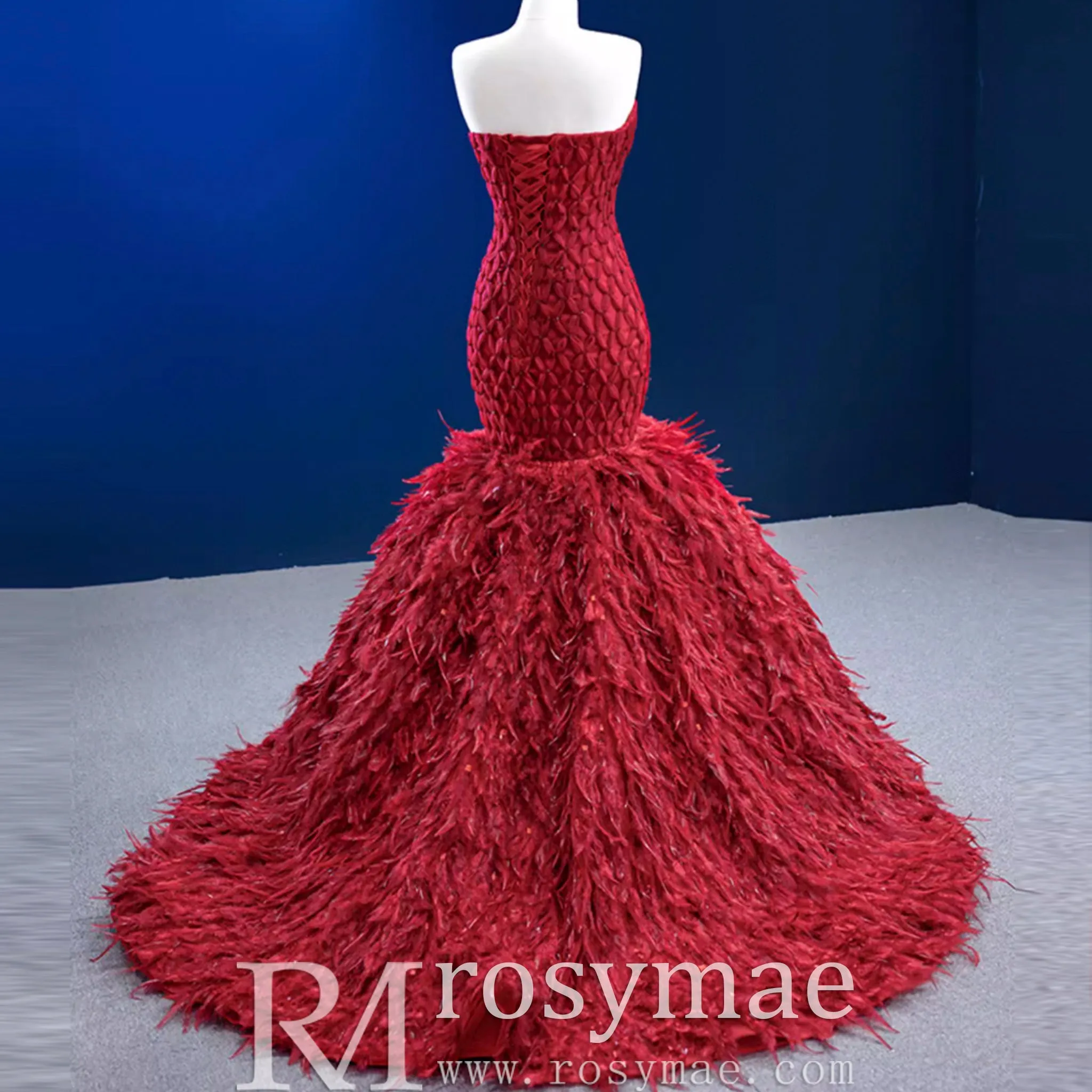 Sweetheart Trumpet Luxury Wedding Dress with Feather
