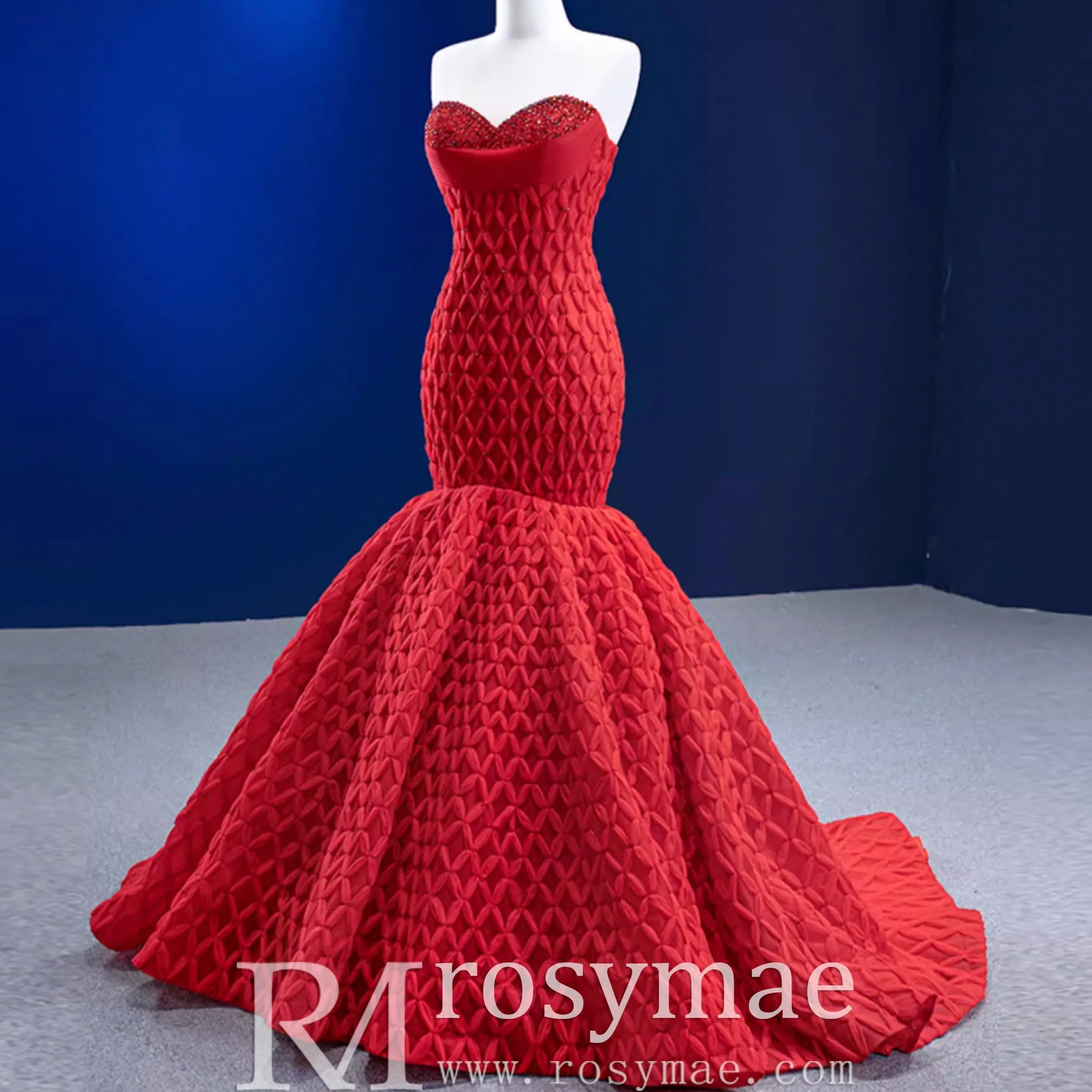 Sweetheart Trumpet Luxury Wedding Dress with Feather