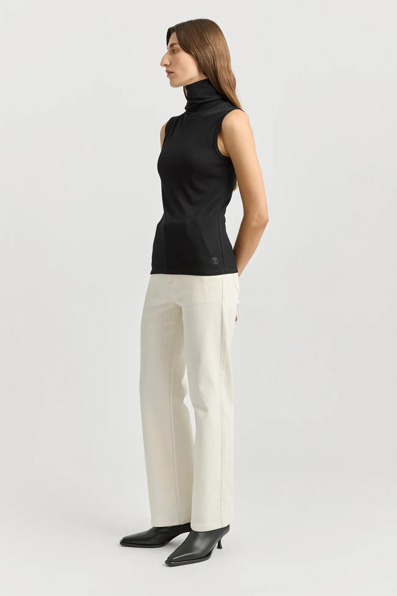 TOORALLIE Sleeveless roll neck - Black