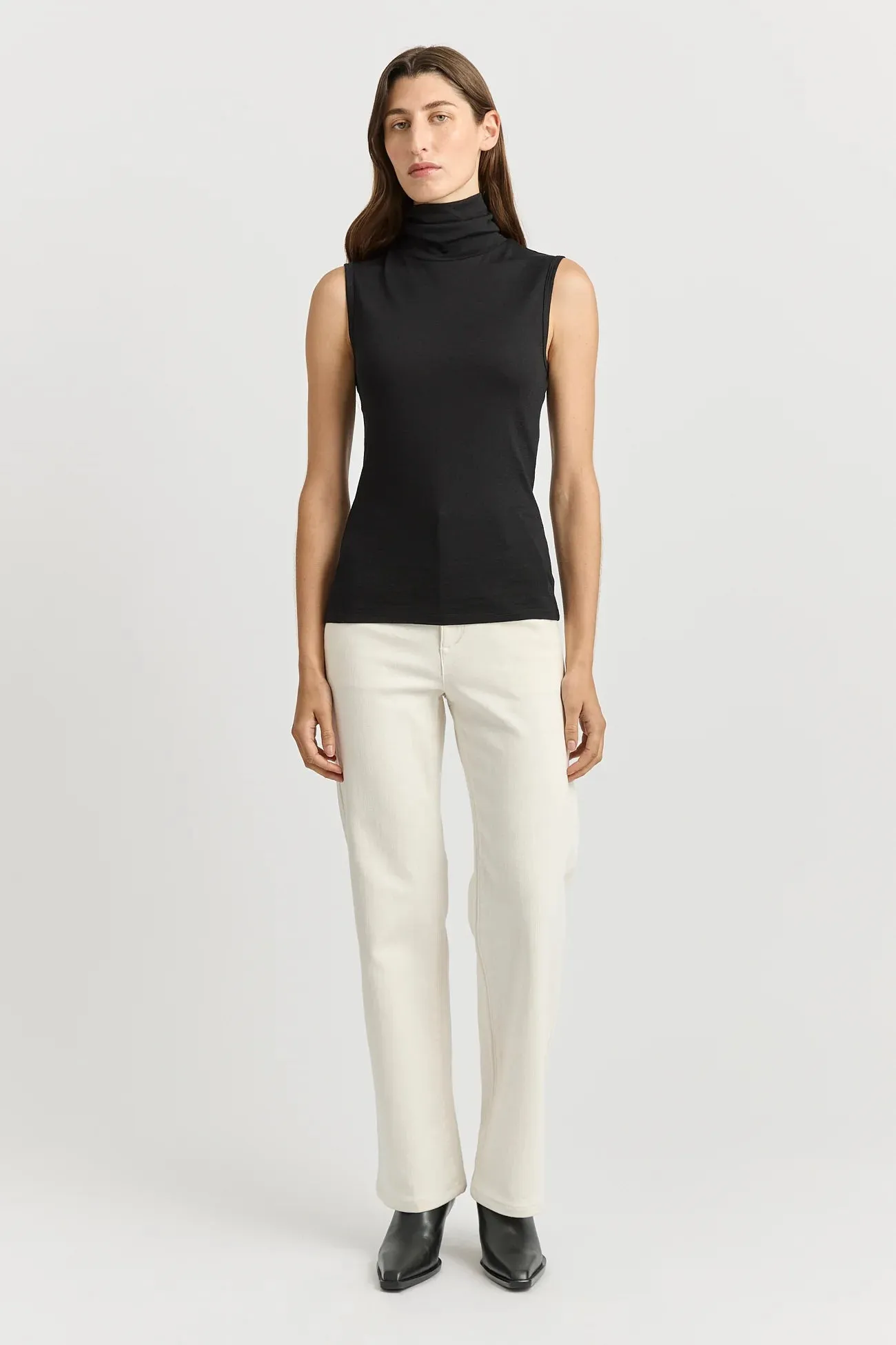 TOORALLIE Sleeveless roll neck - Black