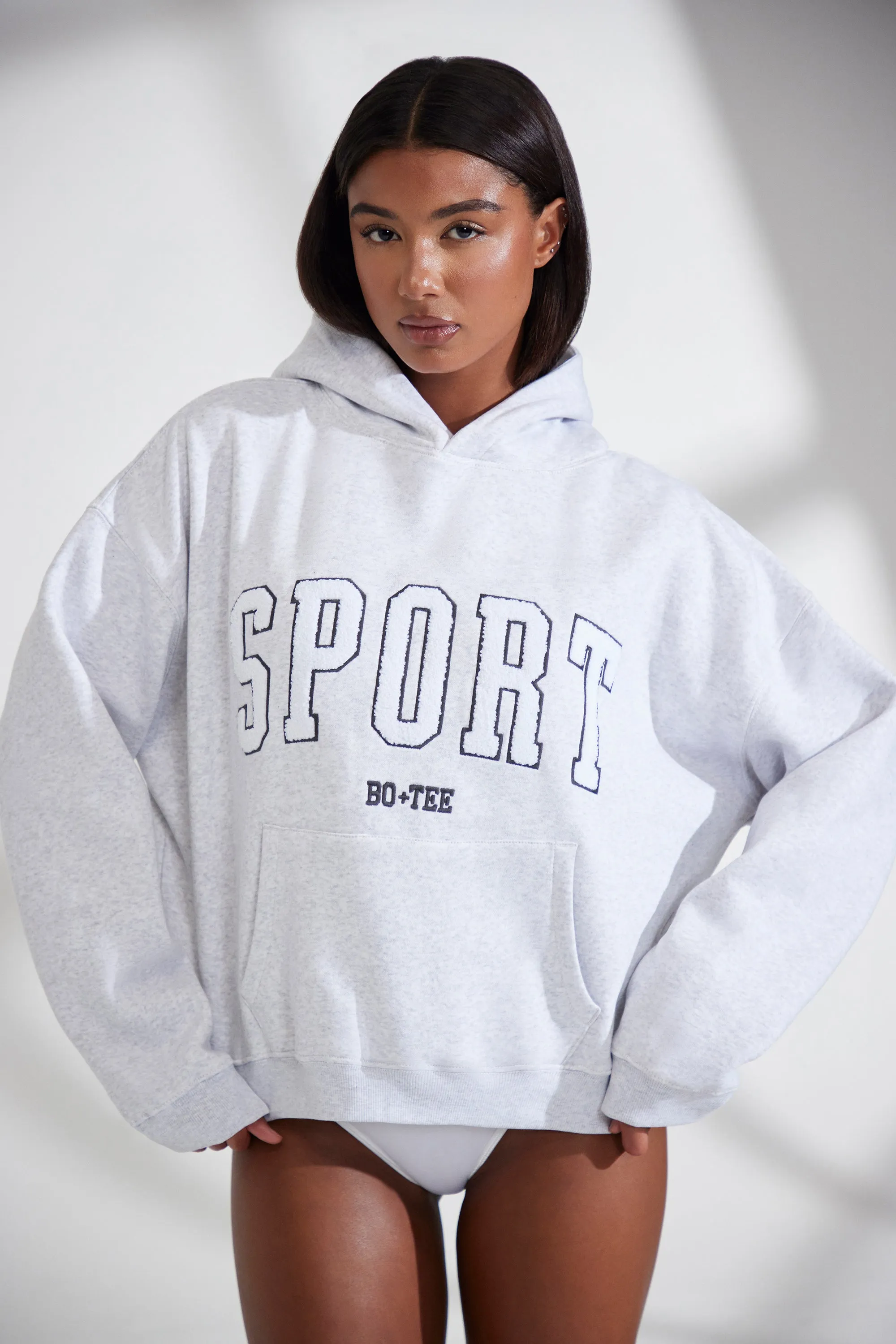 Varsity - Oversized Hooded Sweatshirt in Heather Grey